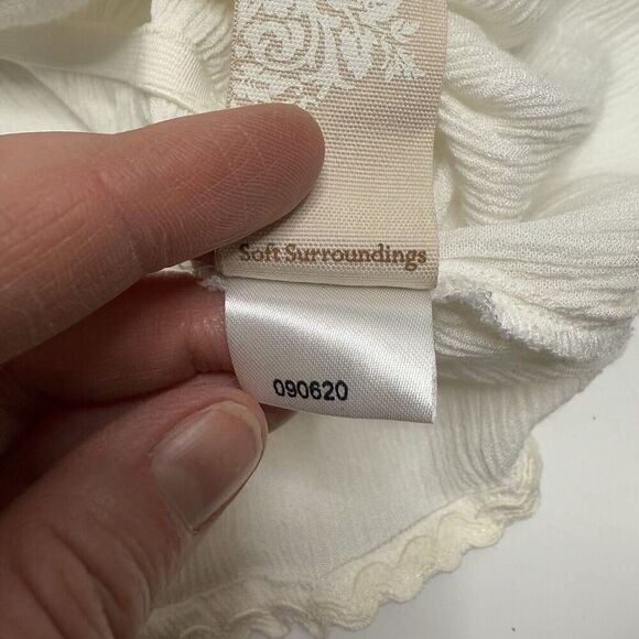 Soft Surroundings White Blue Embroidered Tunic Blouse Top M Medium Shirt Tassel - Picture 9 of 10